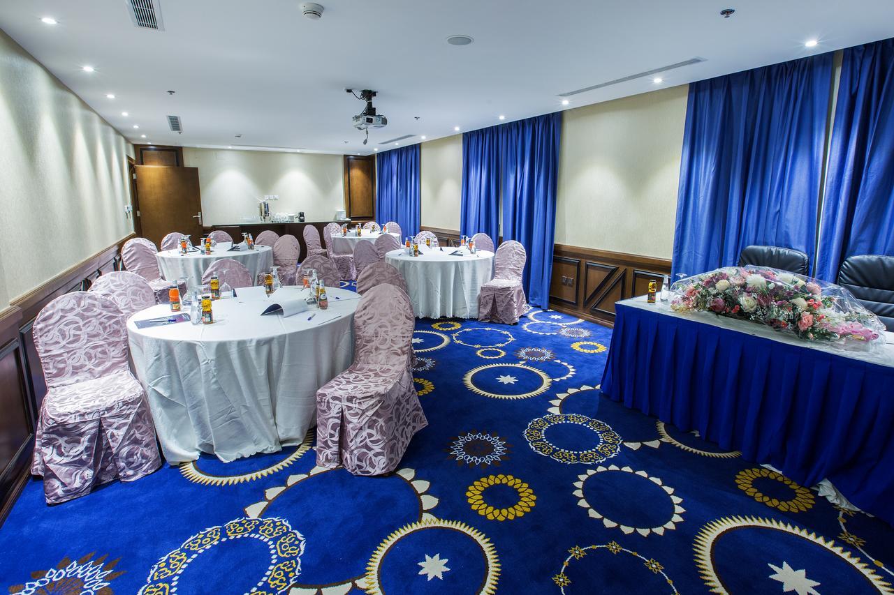 Swiss In Tabuk Hotel Buitenkant foto