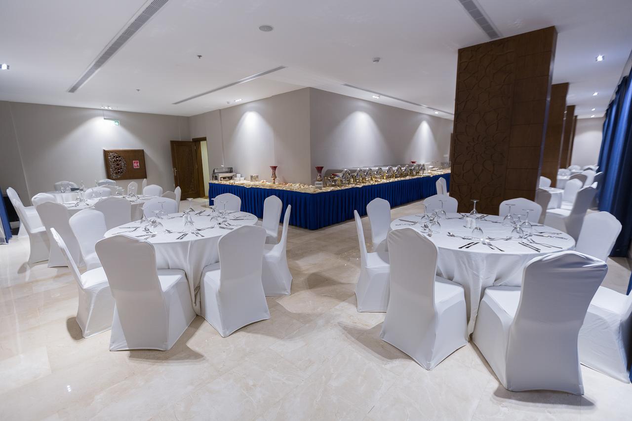 Swiss In Tabuk Hotel Buitenkant foto